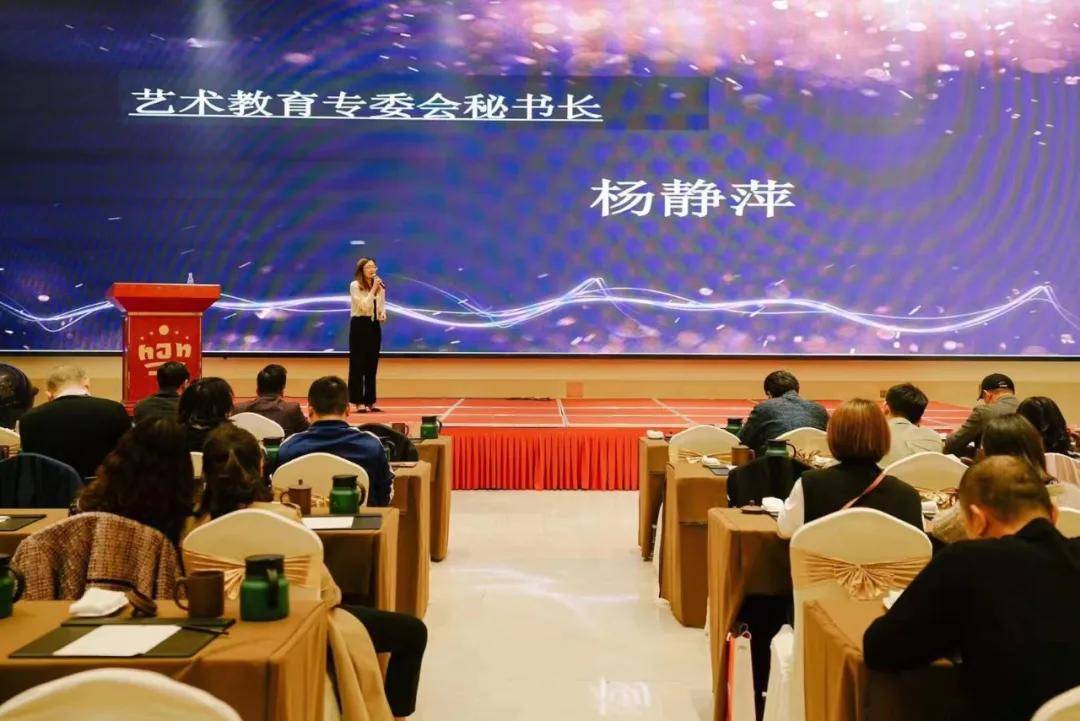 互联网教育新闻快讯发布会(互联网教育新闻快讯发布会心得体会)